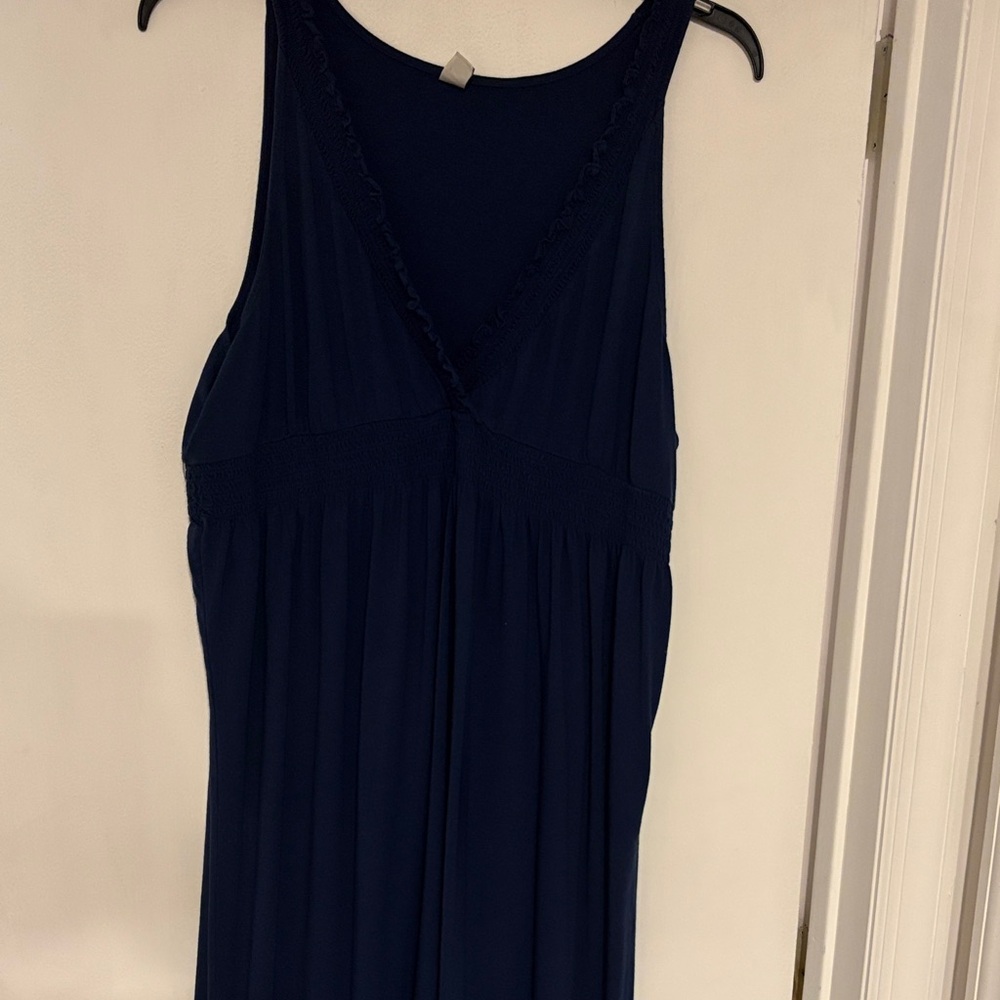 Sleeveless V-Neck Maxi Dress in Navy Blue
